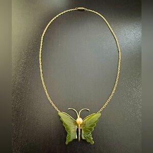 RARE VINTAGE 60s SWOBODA BUTTERFLY JADE PEARL NECKLACE GOLD PLATED COLLECTABLE.